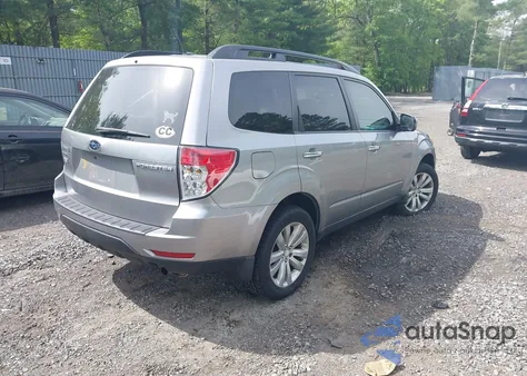 2011 Subaru Forester 2.5X Premium z USA, uszkodzony, nr VIN JF2SHBCC0BH749695